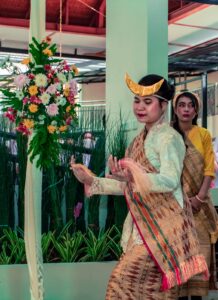 Tarian Maluku ramaikan Perayaan Syukur Kaul Kekal ALMA PUTERI.