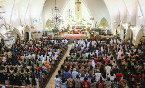 Misa Paskah MPK/KOMDIK Keuskupan Malang: Meneguhkan Iman dan Semangat Pelayanan Dunia Pendidikan